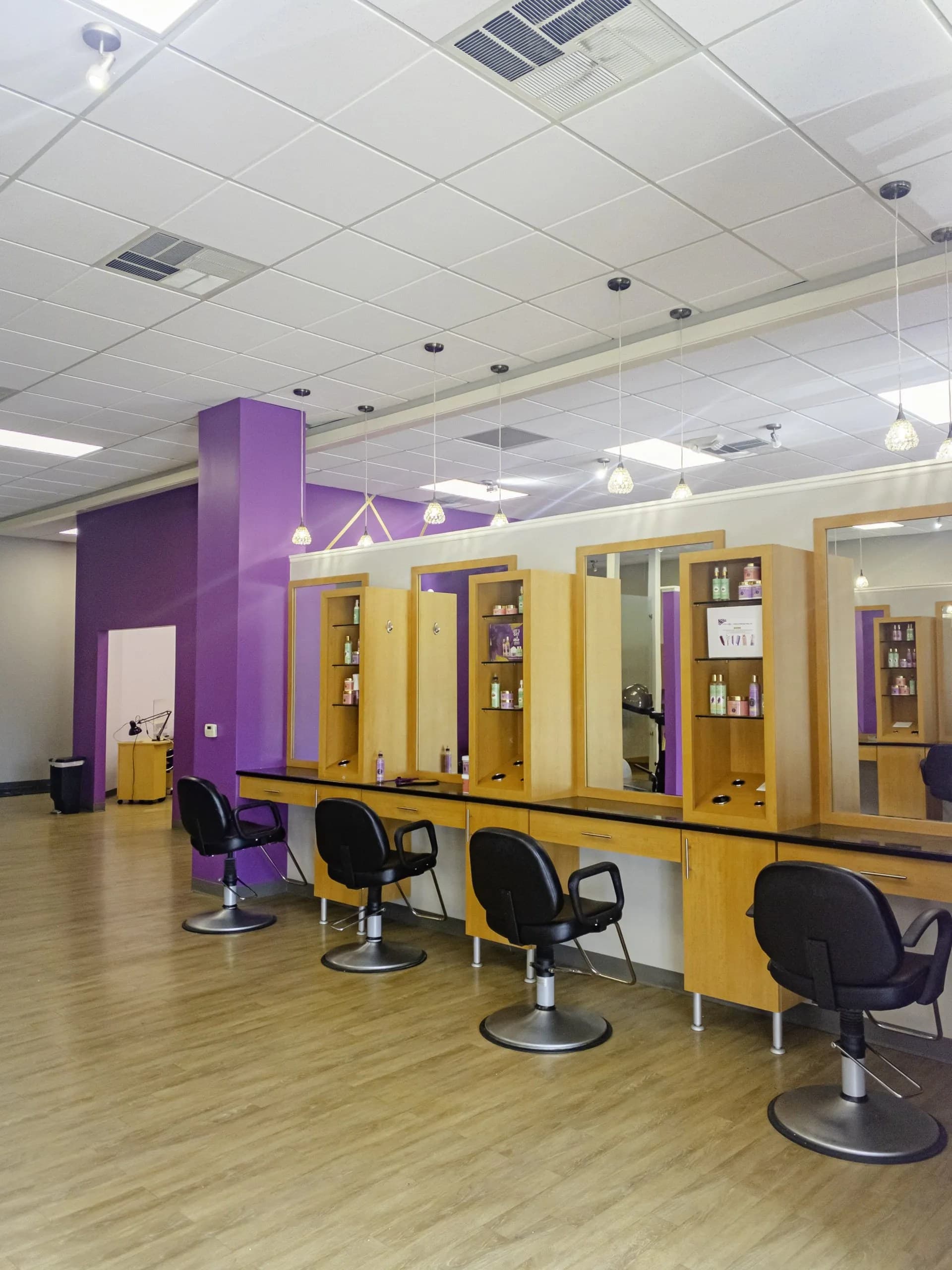 New Natural Salon, Good Hair Bar, Opens in Livonia — cover
