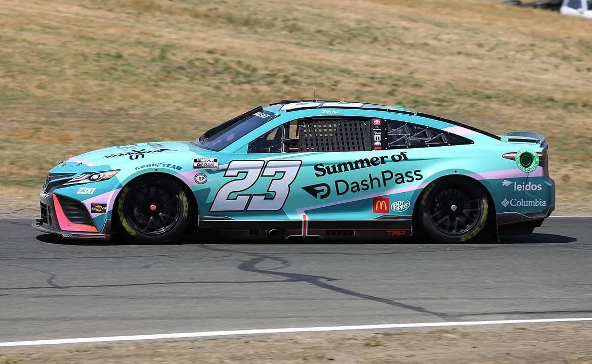 From Hardwood to NASCAR: Daugherty and Jordan’s Rivalry Reimagined