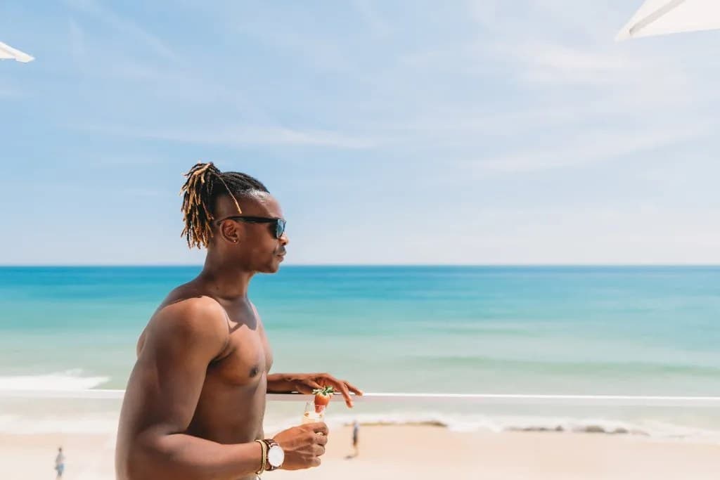 black travel